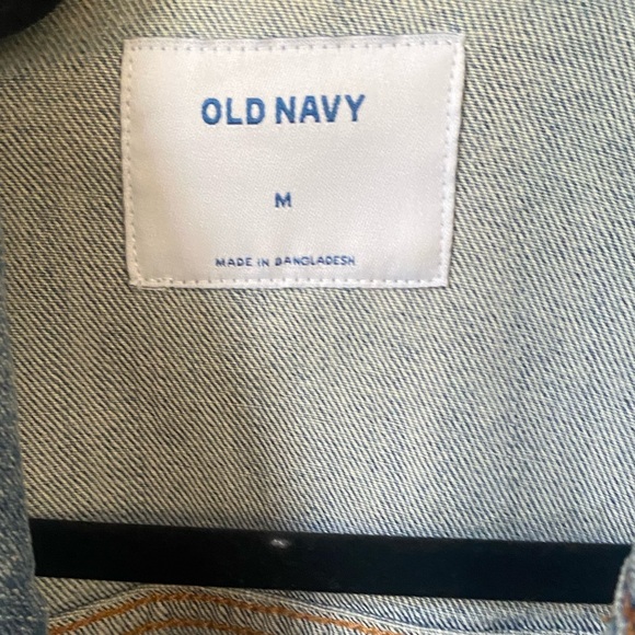 Women’s Old Navy Jean Jacket - Picture 3 of 4